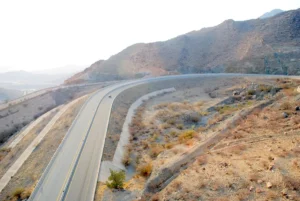 The new Taif road on the Al Hada slope seen from the cable car