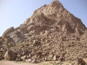 A boulder strewn granite peak in Wadi al-Jinn